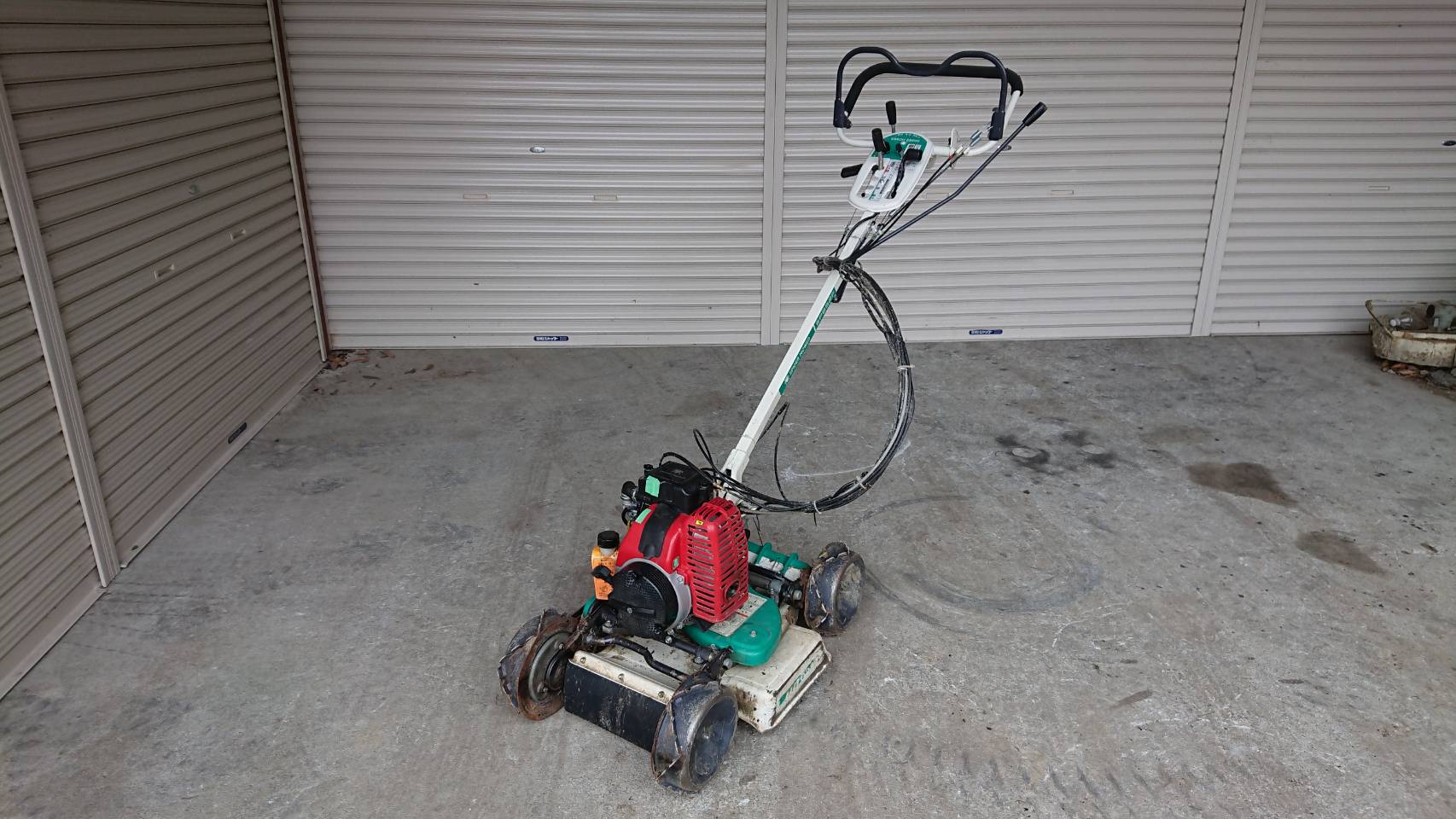 法面草刈り機 スパイダーモア